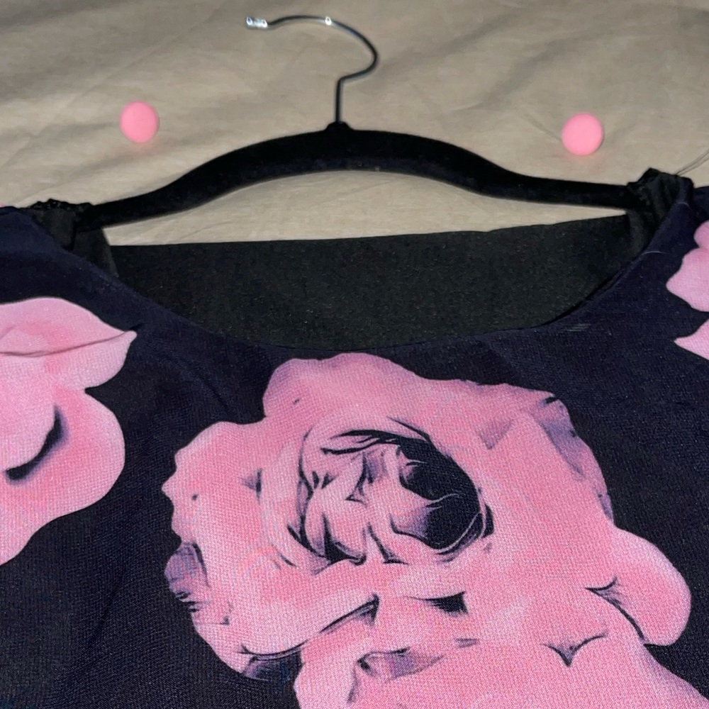 Women’s Elegant Rose Overlay Capelet Dress !! - Picture 8 of 12
